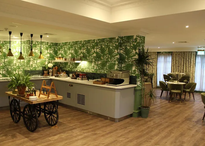 Down Hall Hotel